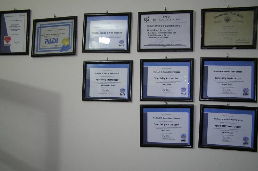 Nashaatovi potápěčské kvalifikace